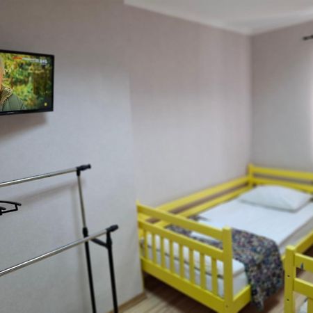 Guest House "Vladimirskaya 42" Kiew Exterior foto