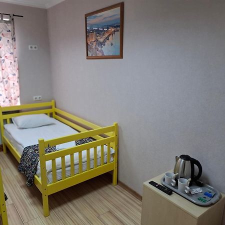 Guest House "Vladimirskaya 42" Kiew Exterior foto