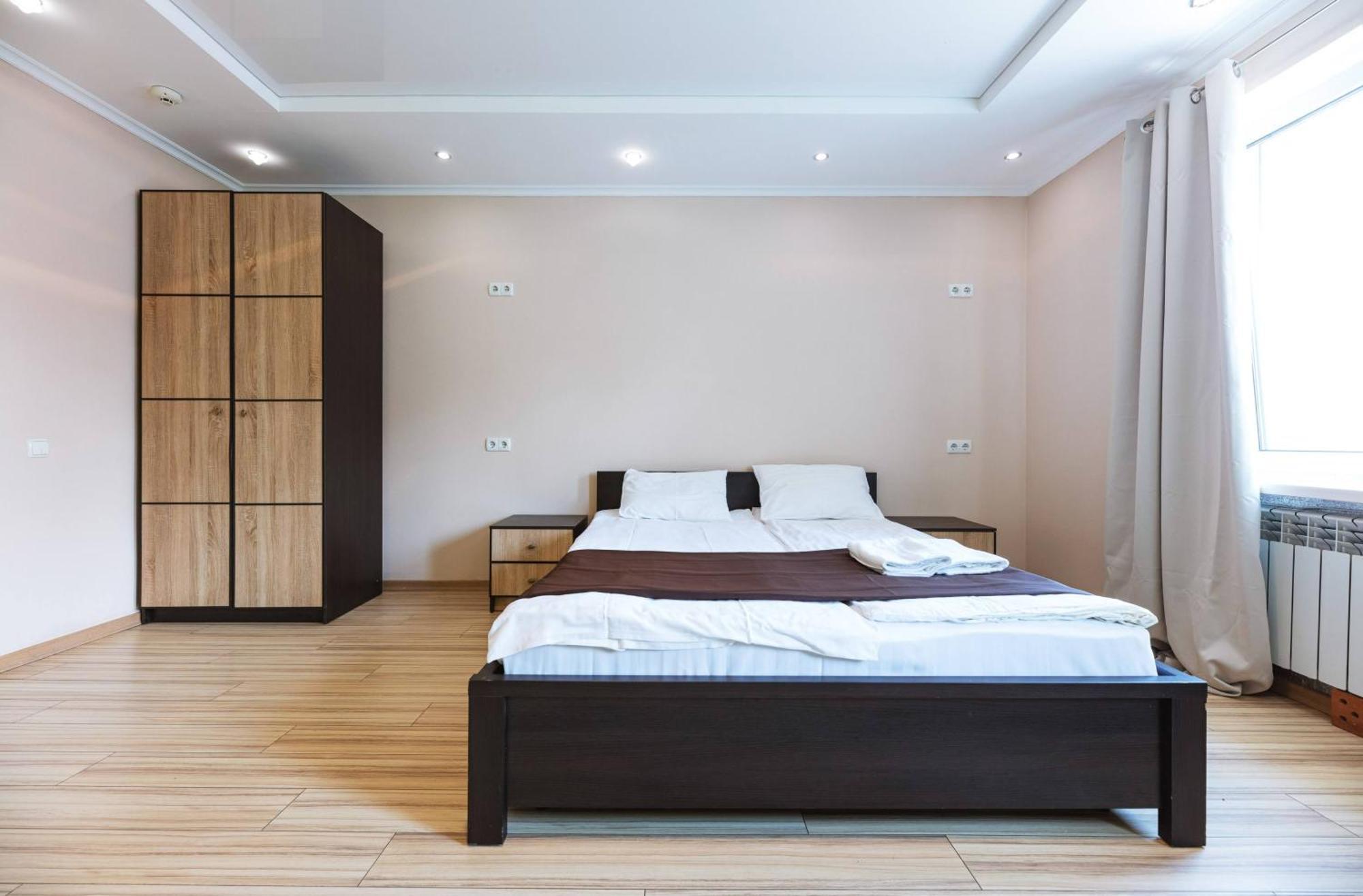 Guest House "Vladimirskaya 42" Kiew Exterior foto