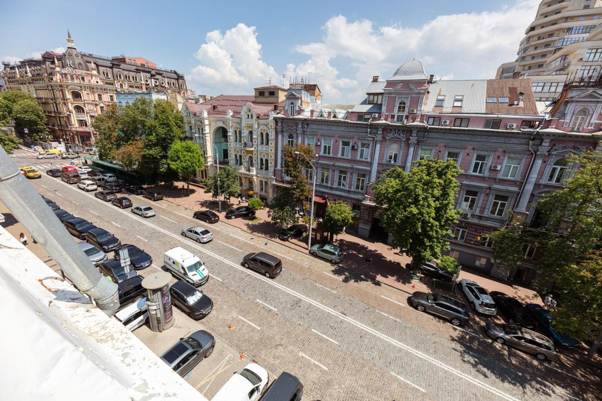 Guest House "Vladimirskaya 42" Kiew Exterior foto