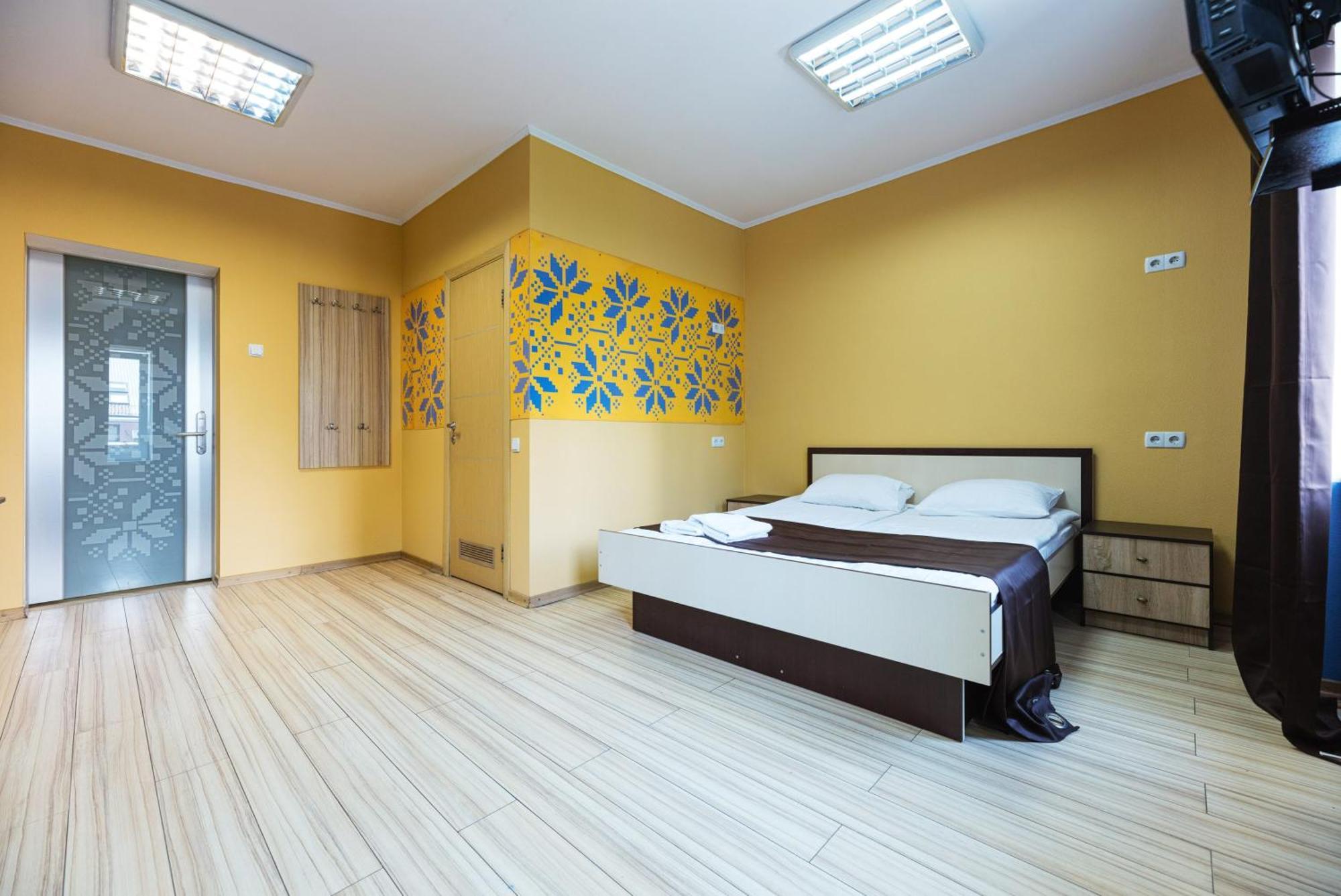 Guest House "Vladimirskaya 42" Kiew Exterior foto