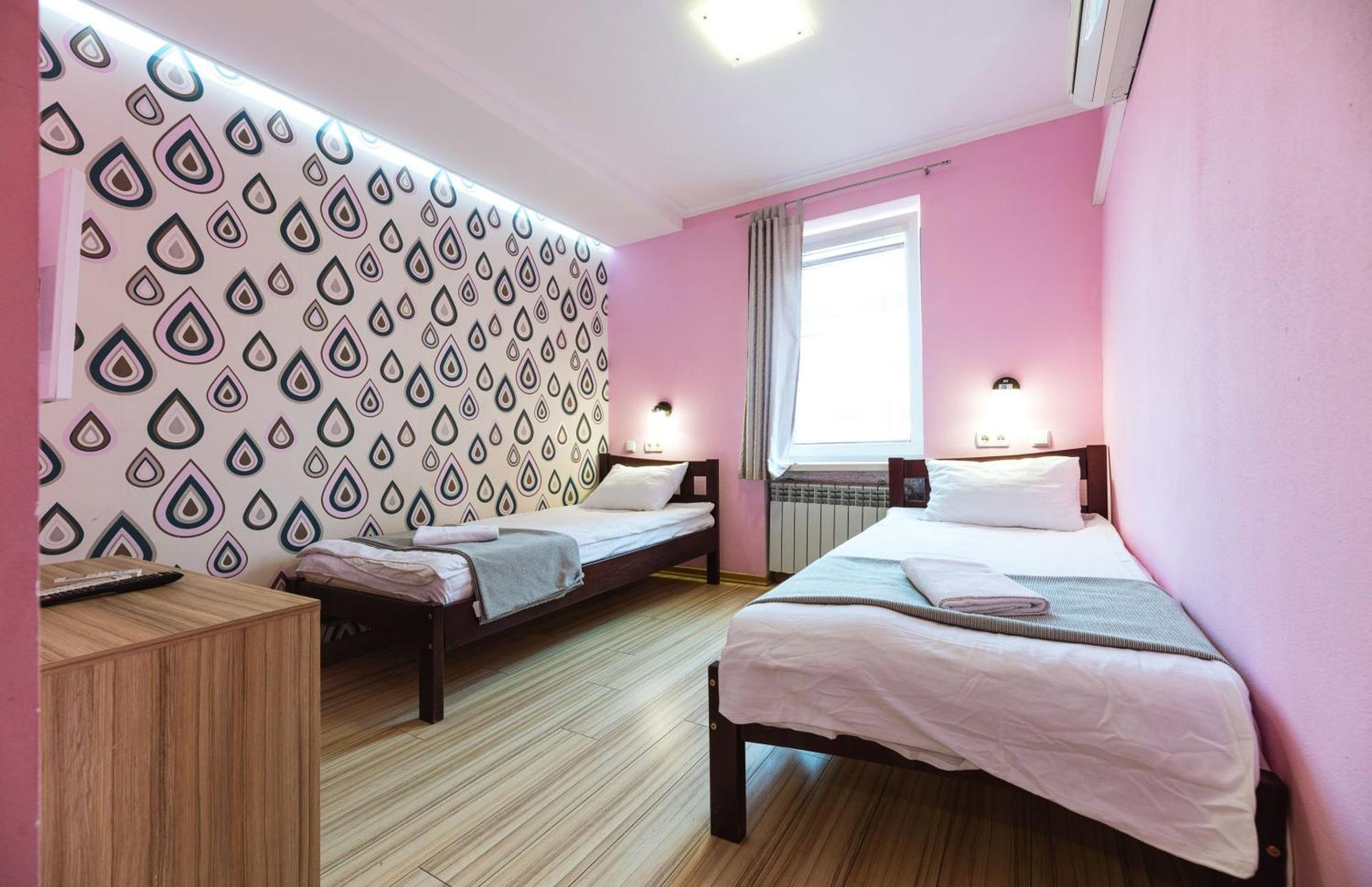 Guest House "Vladimirskaya 42" Kiew Exterior foto