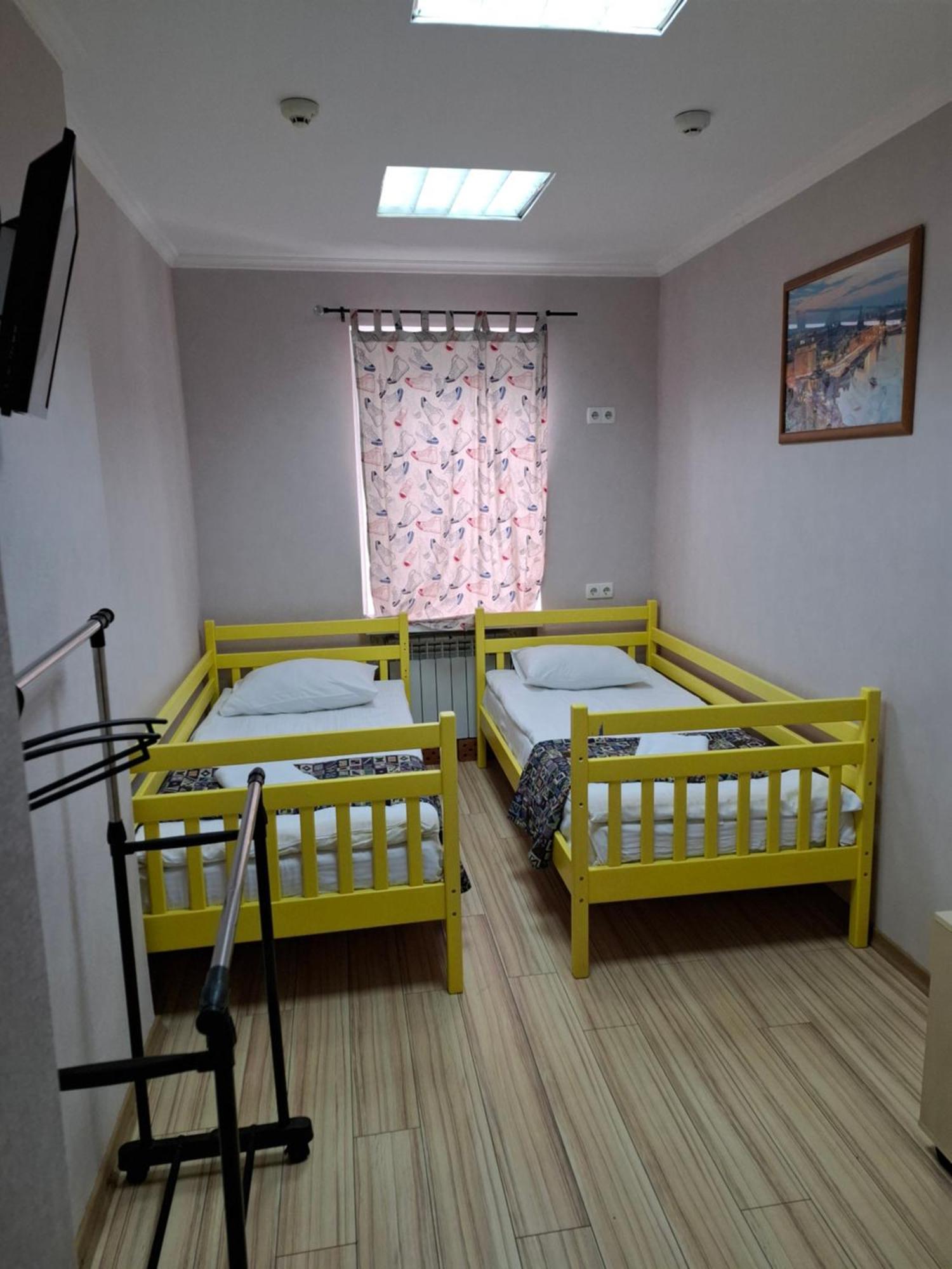 Guest House "Vladimirskaya 42" Kiew Exterior foto