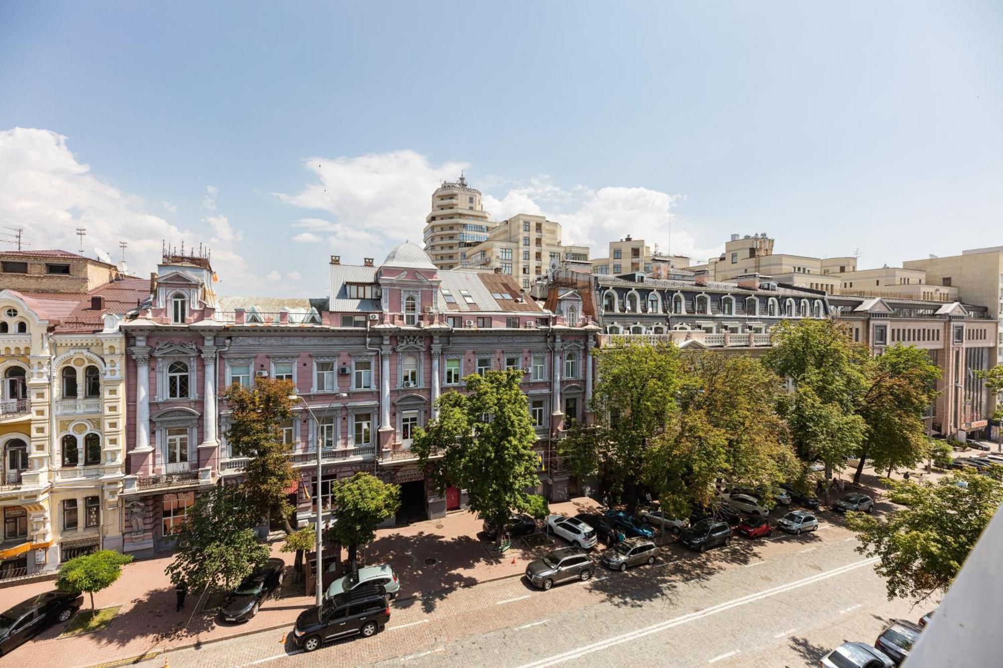 Guest House "Vladimirskaya 42" Kiew Exterior foto
