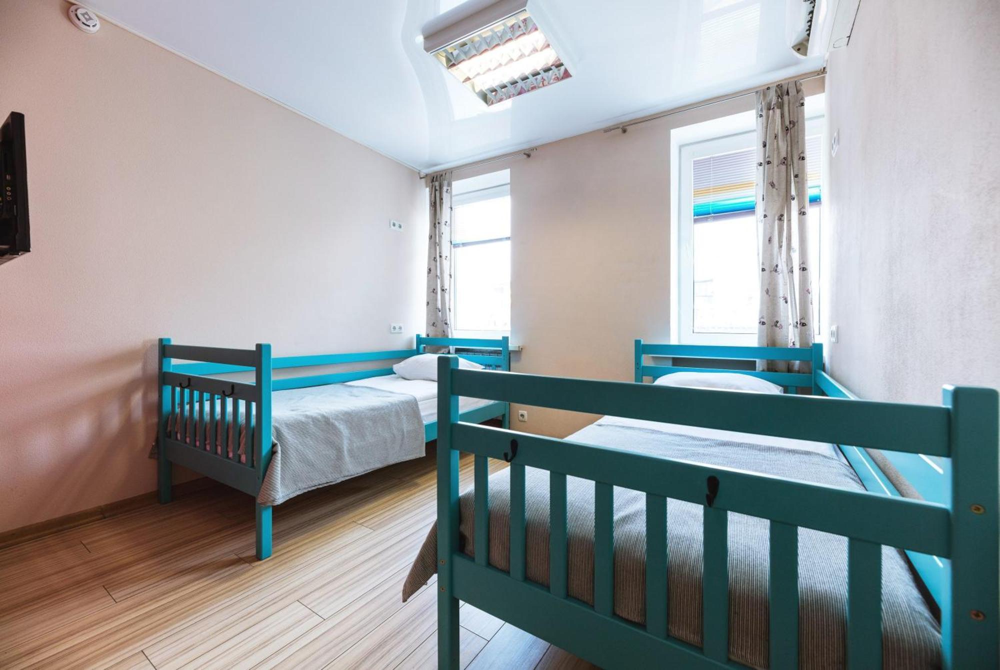 Guest House "Vladimirskaya 42" Kiew Exterior foto